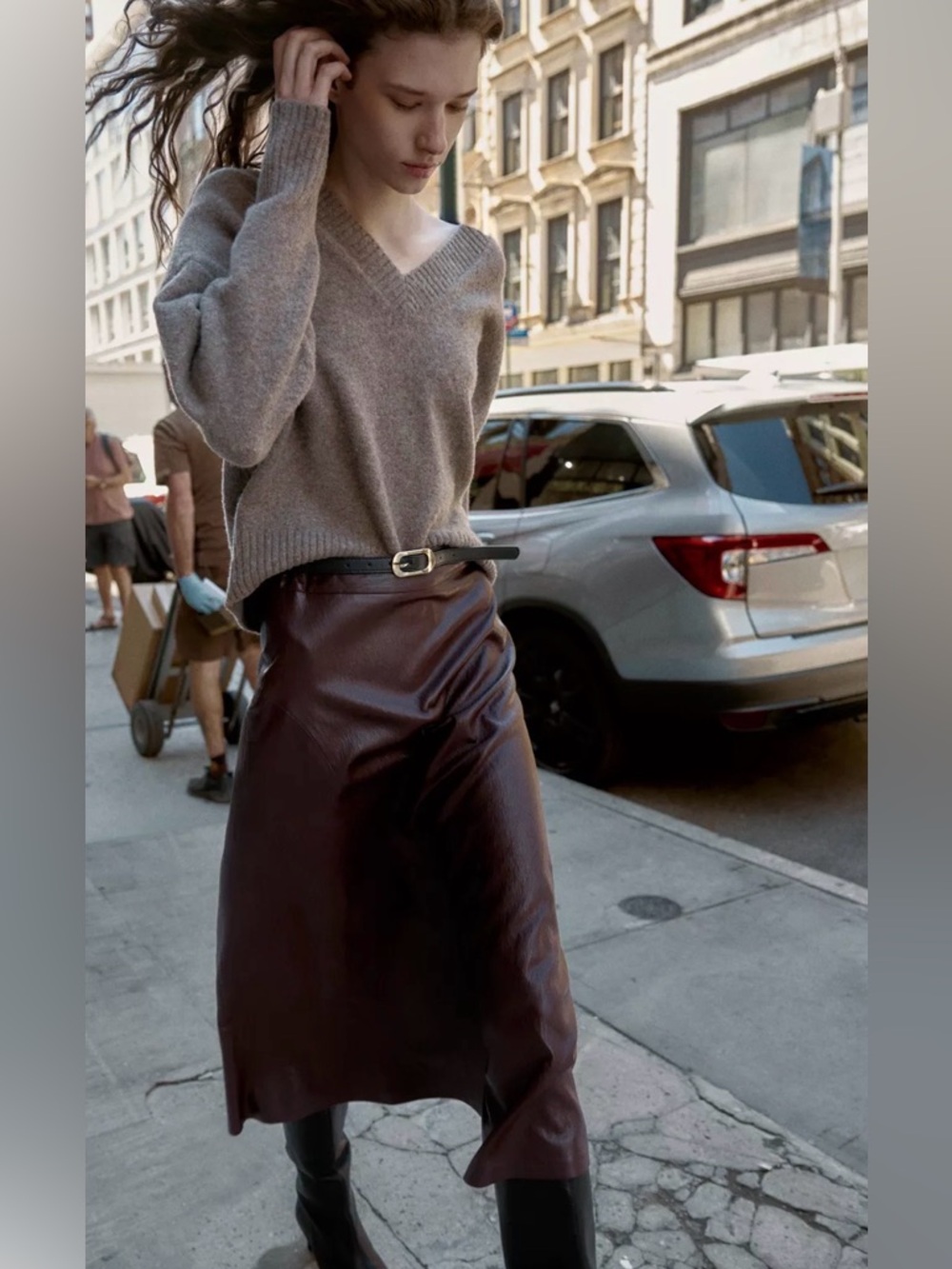 NWOT Zara faux leather belted midi skirt in burgundy small